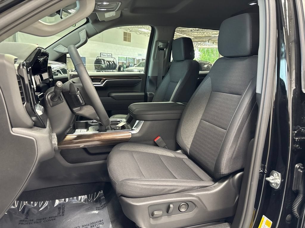 2026 Chevrolet Silverado 1500 LT - Photo 9
