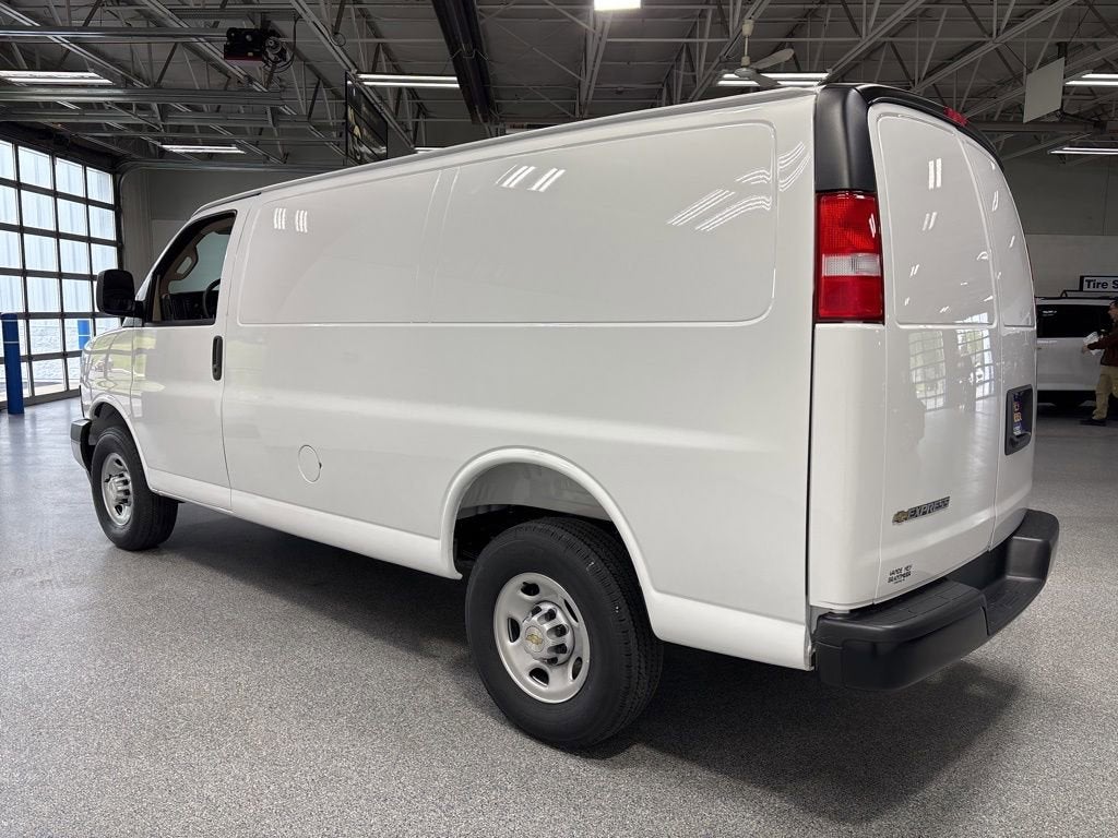 2026 Chevrolet Express Cargo WT