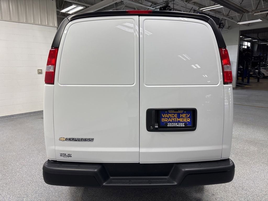 2026 Chevrolet Express Cargo WT