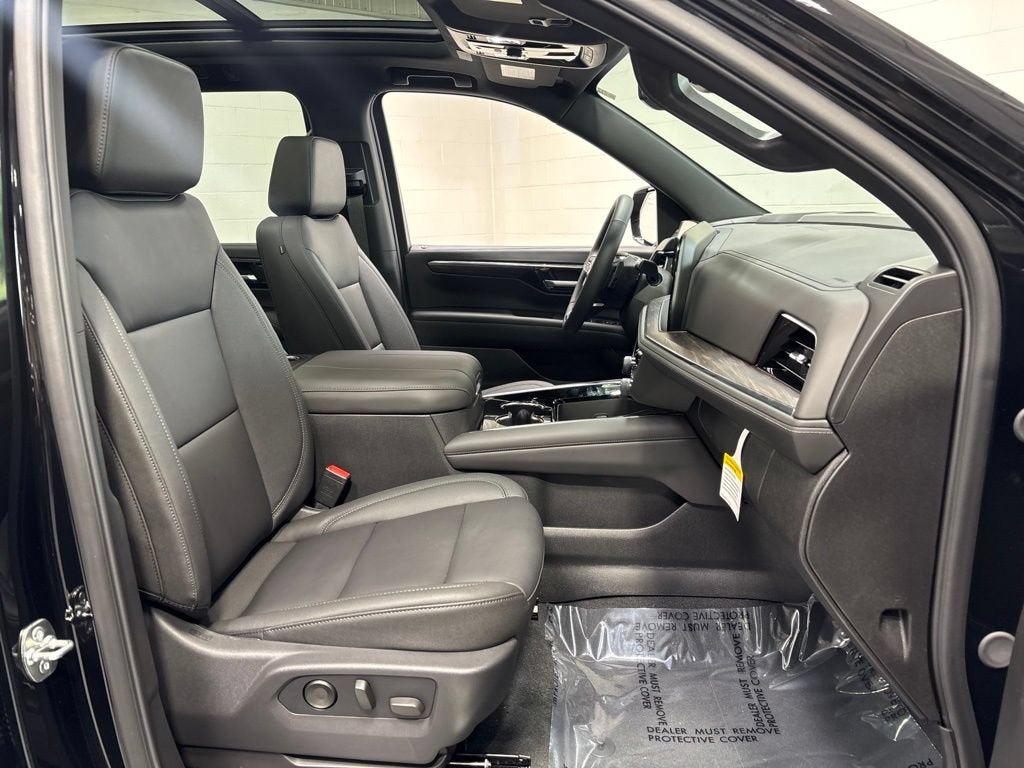 2026 Chevrolet Suburban Z71 - Photo 11