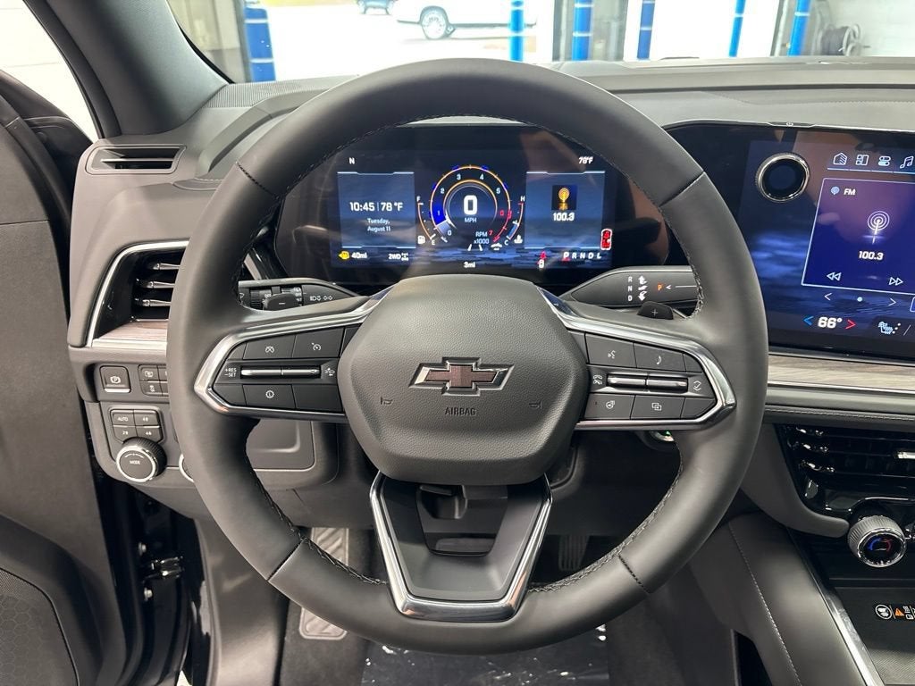 2026 Chevrolet Suburban Z71 - Photo 14