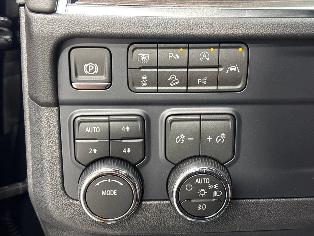 2026 Chevrolet Suburban Z71 - Photo 47