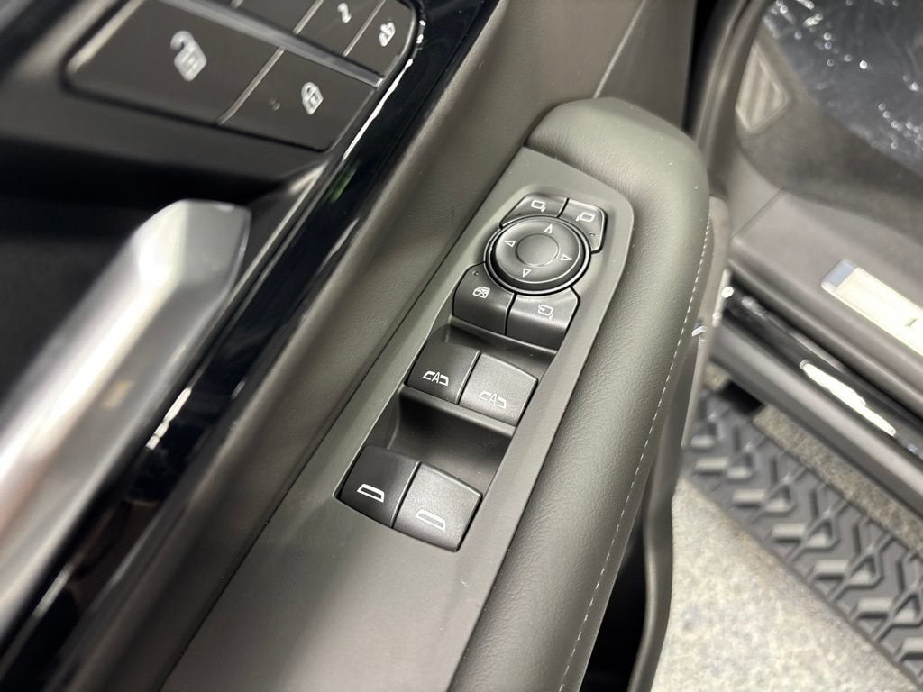 2026 Chevrolet Suburban Z71 - Photo 50