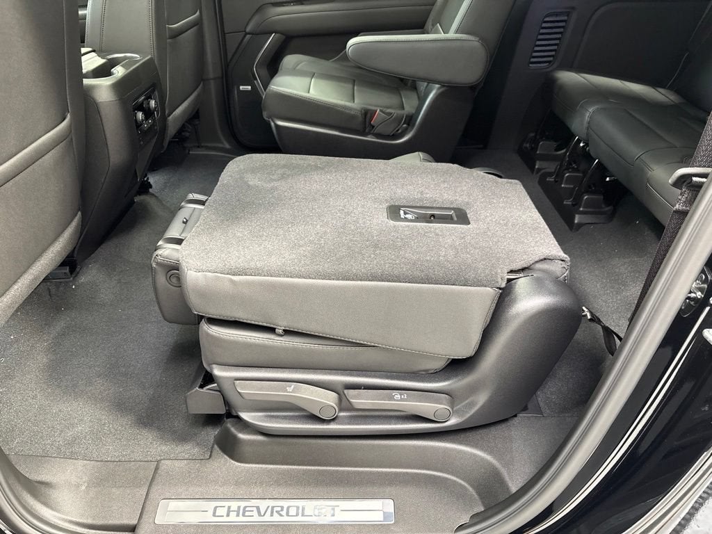 2026 Chevrolet Suburban Z71 - Photo 55