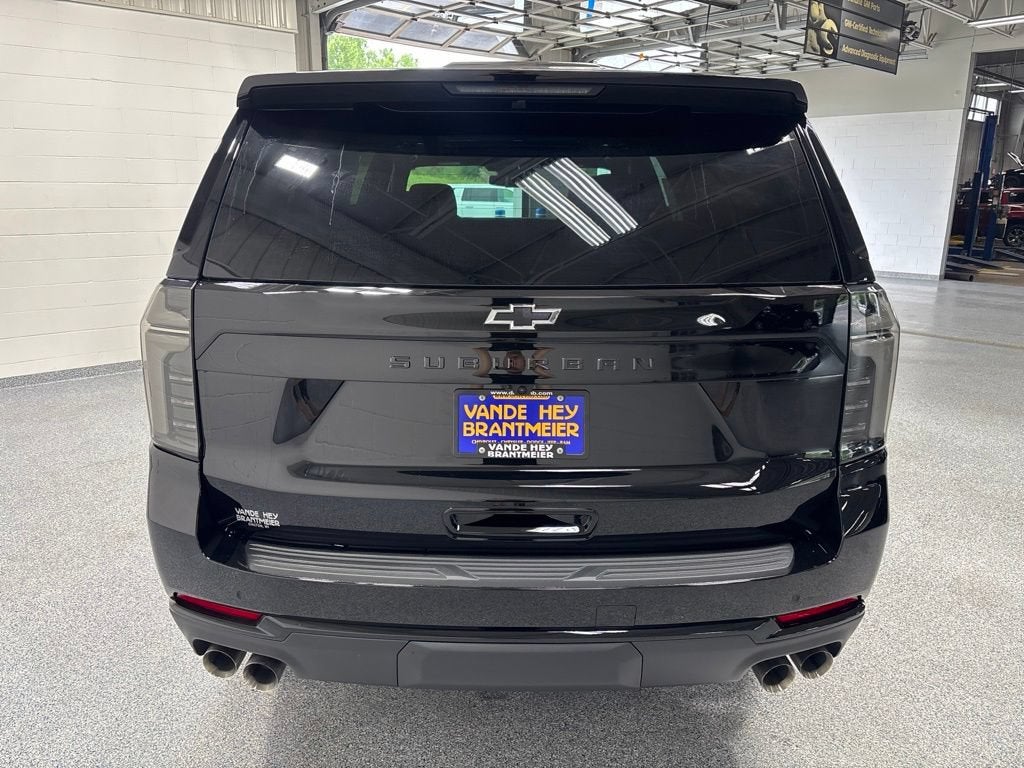 2026 Chevrolet Suburban Z71 - Photo 6