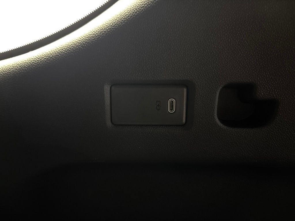 2026 Chevrolet Suburban Z71 - Photo 61