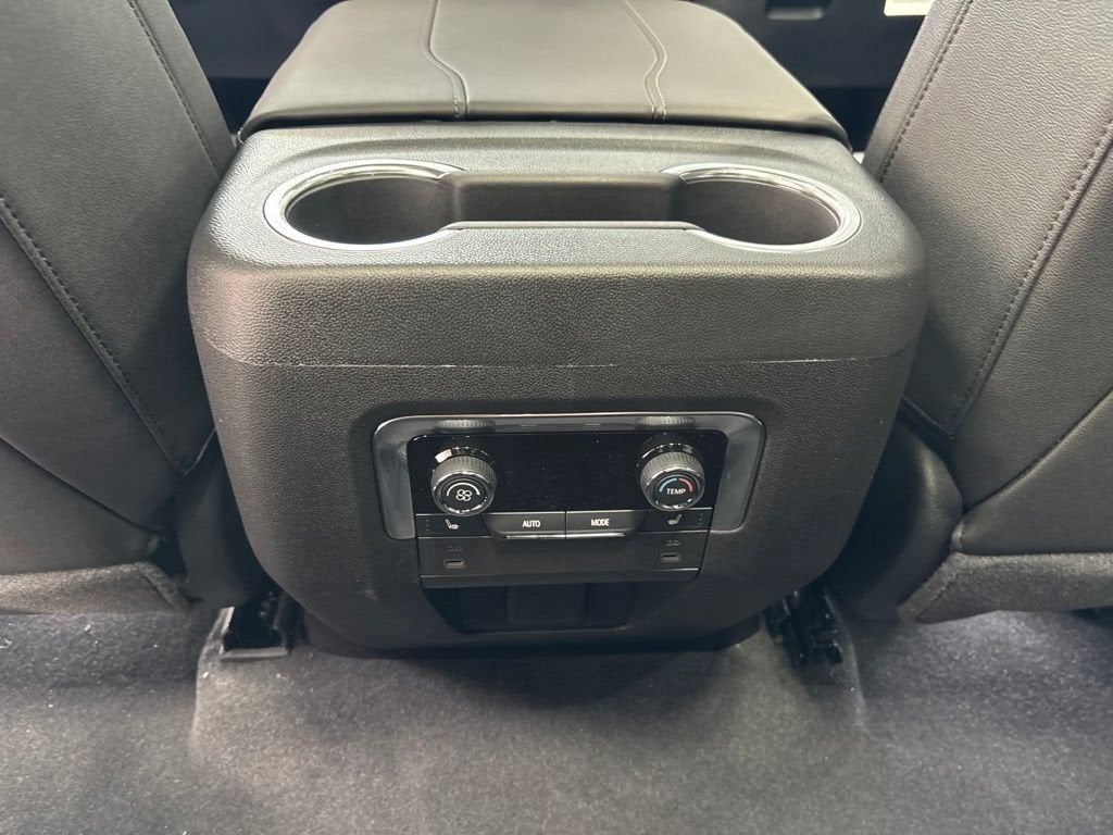 2026 Chevrolet Suburban Z71 - Photo 62