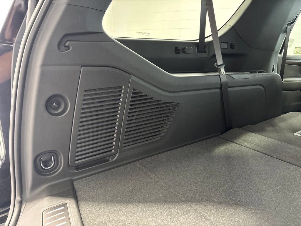 2026 Chevrolet Suburban Z71 - Photo 71