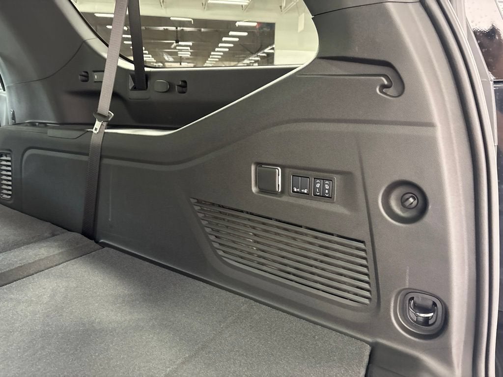 2026 Chevrolet Suburban Z71 - Photo 72