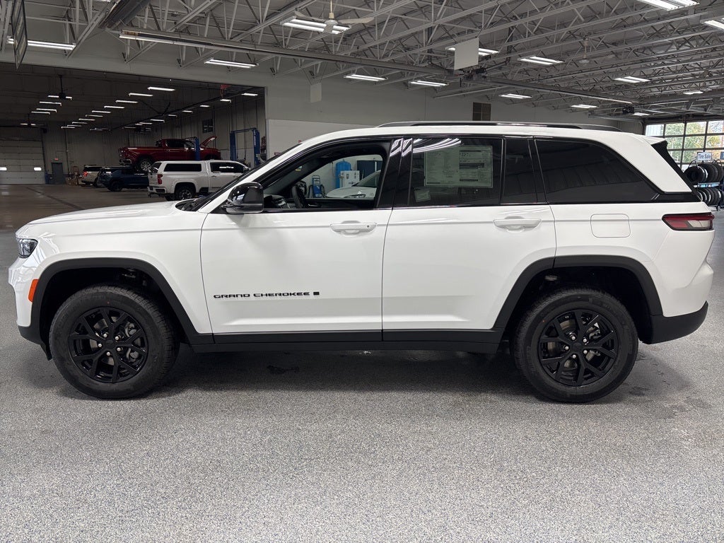 2025 Jeep Grand Cherokee GRAND CHEROKEE ALTITUDE X 4X4