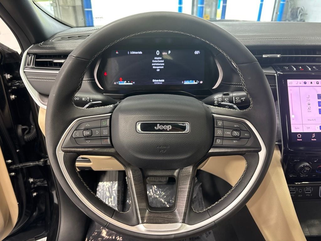 2025 Jeep Grand Cherokee Limited 4x4