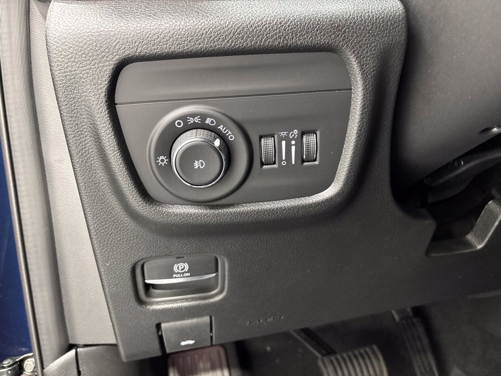 2027 Jeep Grand Cherokee GRAND CHEROKEE LIMITED 4X4