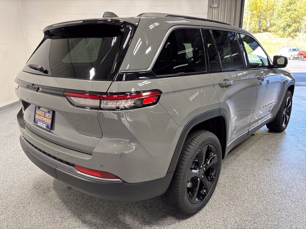 2027 Jeep Grand Cherokee GRAND CHEROKEE LIMITED 4X4
