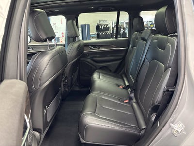 2027 Jeep Grand Cherokee GRAND CHEROKEE LIMITED 4X4