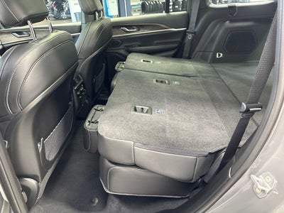 2027 Jeep Grand Cherokee GRAND CHEROKEE LIMITED 4X4
