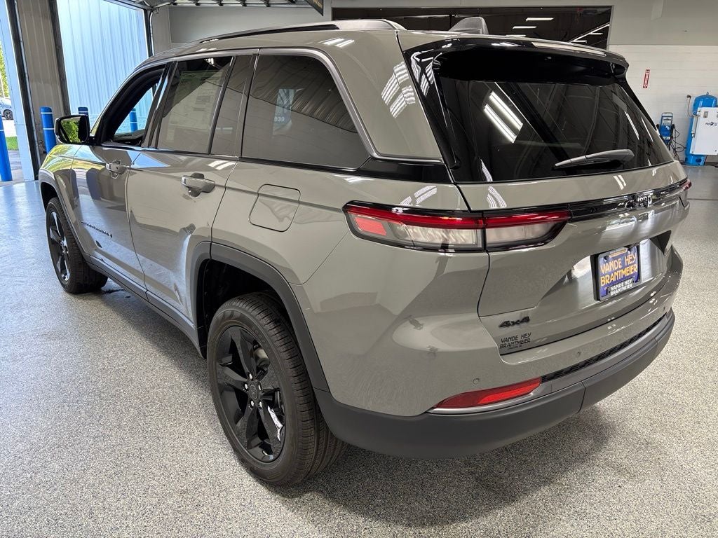 2027 Jeep Grand Cherokee GRAND CHEROKEE LIMITED 4X4