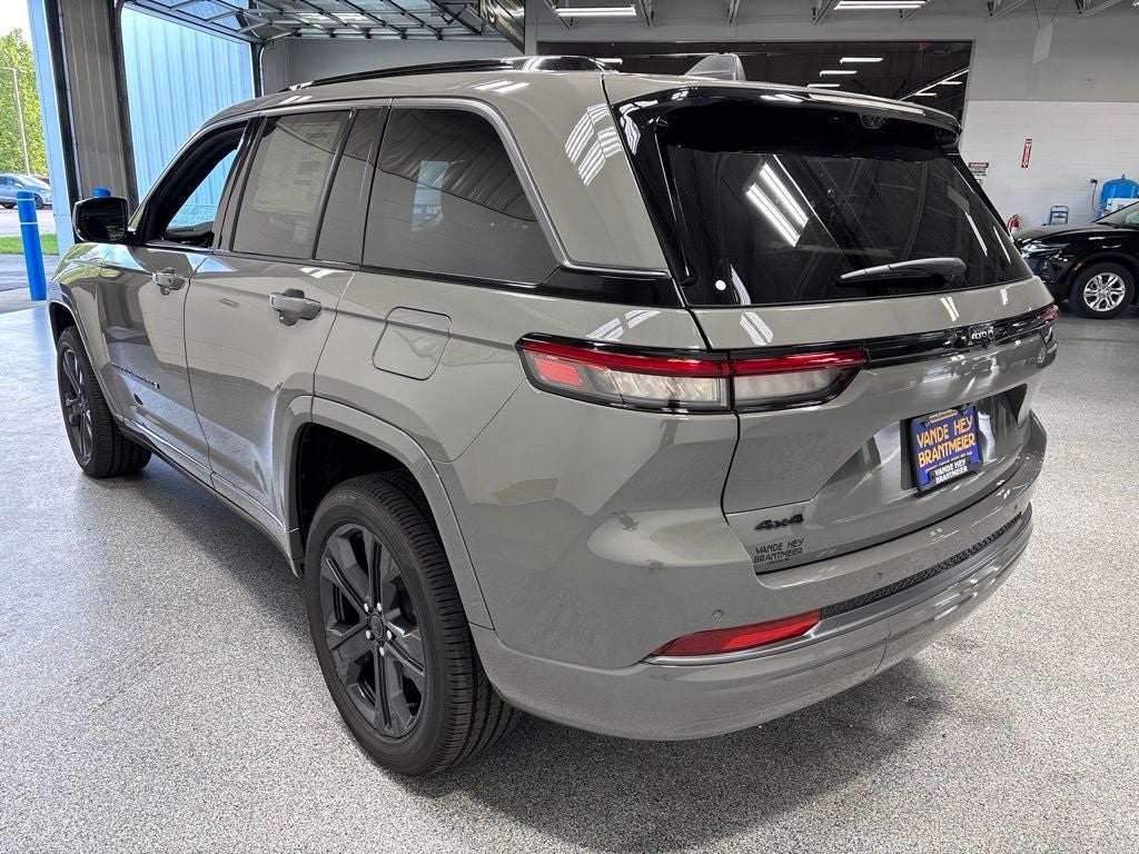 2027 Jeep Grand Cherokee GRAND CHEROKEE LIMITED RESERVE 4X4