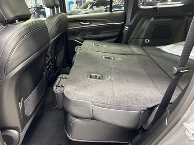 2027 Jeep Grand Cherokee GRAND CHEROKEE LIMITED RESERVE 4X4