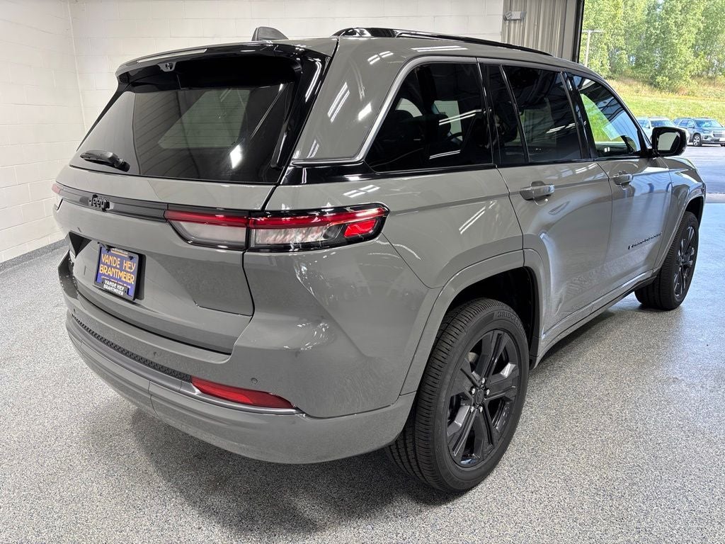 2027 Jeep Grand Cherokee GRAND CHEROKEE LIMITED RESERVE 4X4