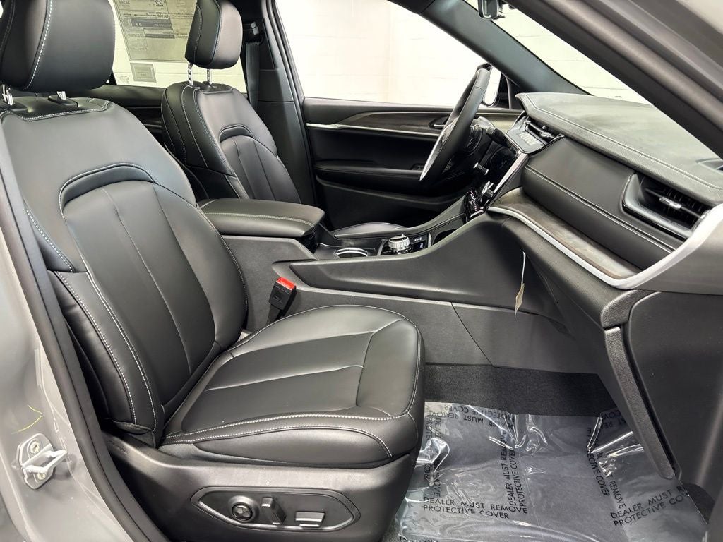 2027 Jeep Grand Cherokee GRAND CHEROKEE LIMITED 4X4