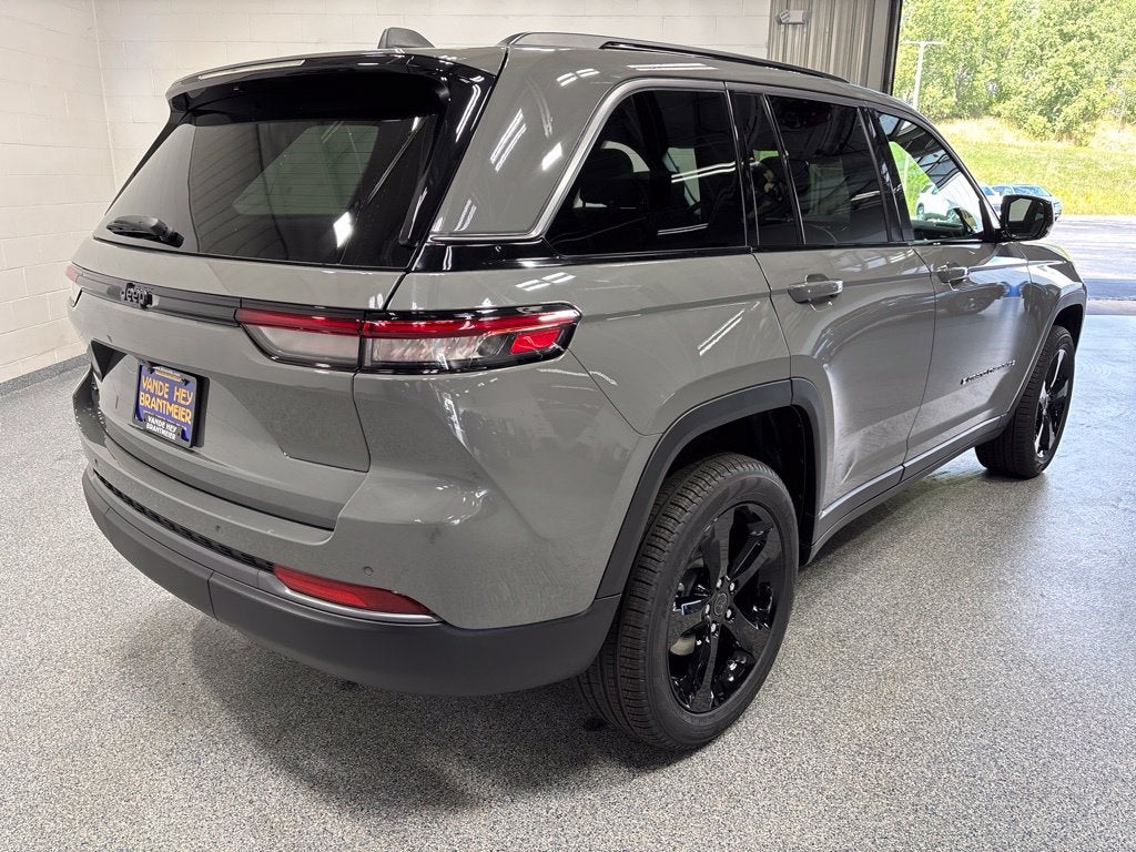 2027 Jeep Grand Cherokee GRAND CHEROKEE LIMITED 4X4