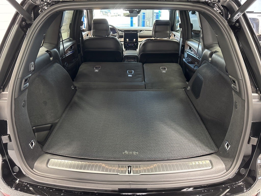 2025 Jeep Grand Cherokee GRAND CHEROKEE SUMMIT 4X4