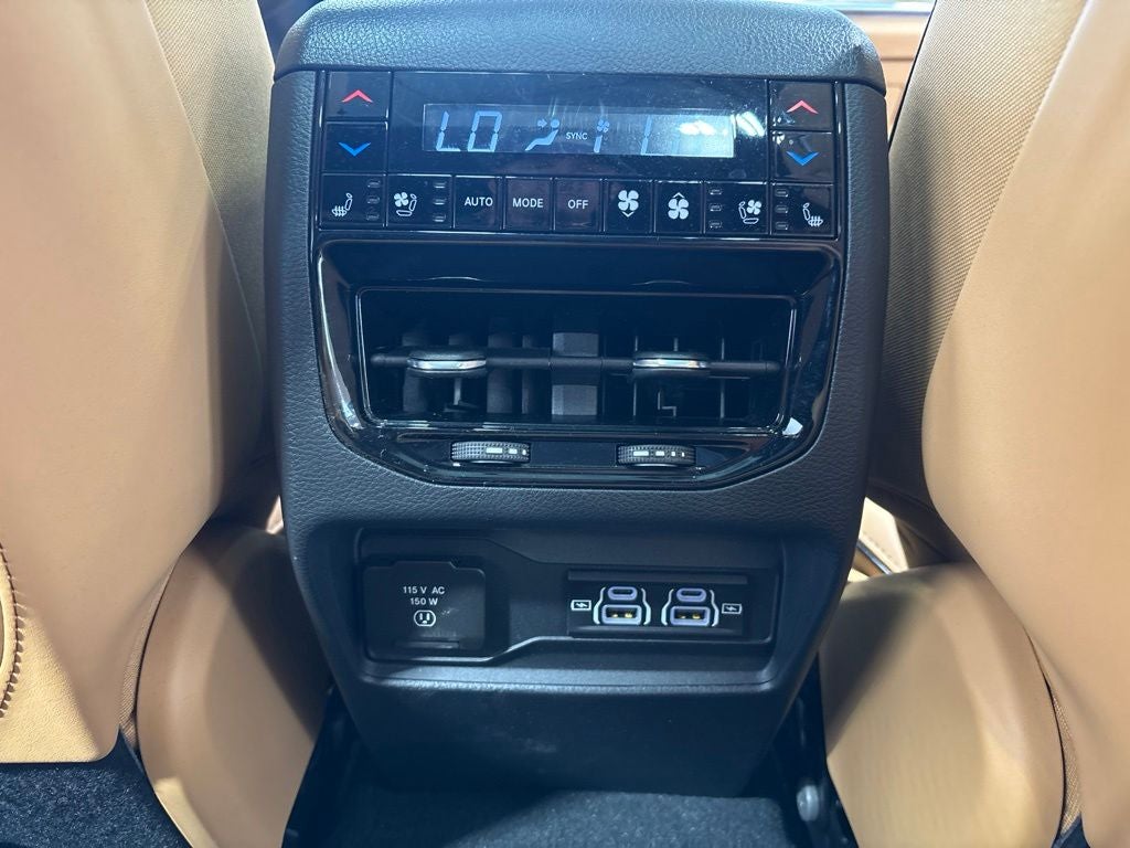 2025 Jeep Grand Cherokee Summit Reserve 4x4