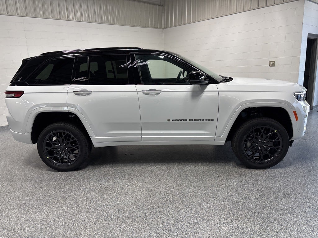 2025 Jeep Grand Cherokee GRAND CHEROKEE SUMMIT 4X4