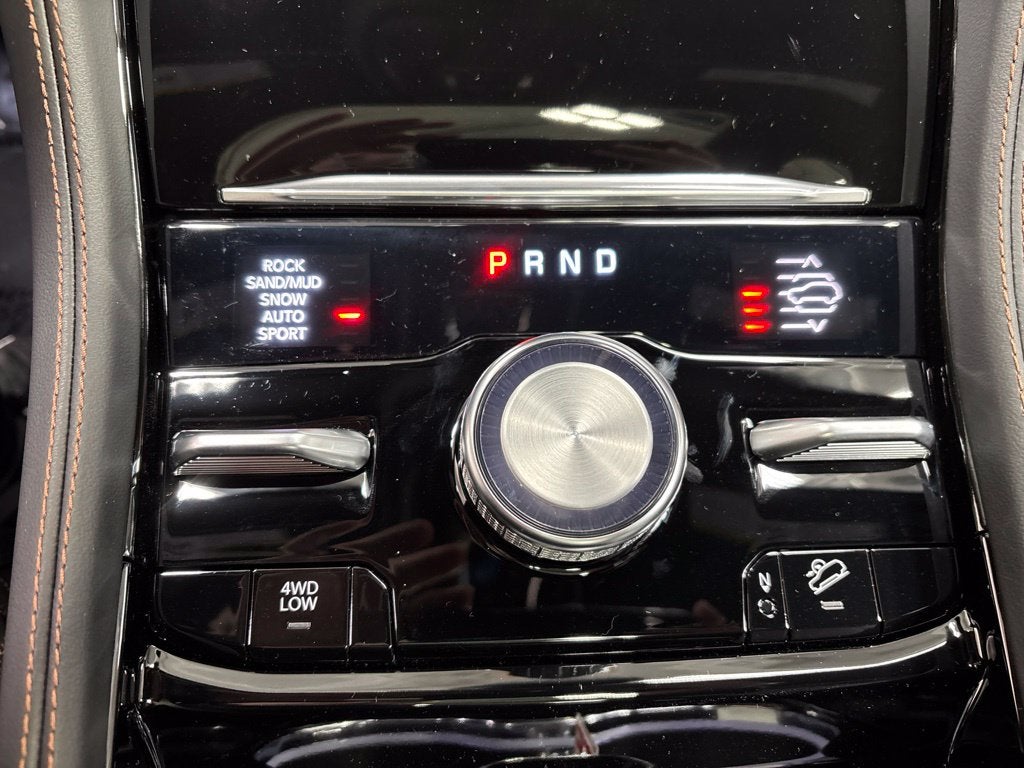 2027 Jeep Grand Cherokee GRAND CHEROKEE SUMMIT 4X4