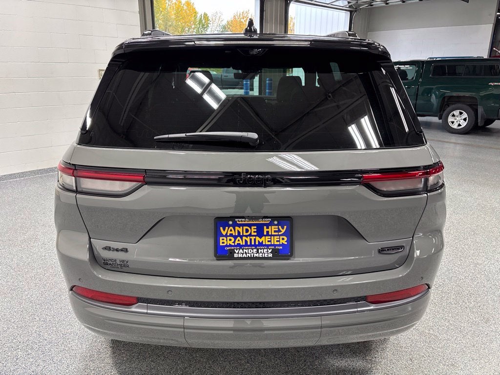 2027 Jeep Grand Cherokee GRAND CHEROKEE SUMMIT 4X4