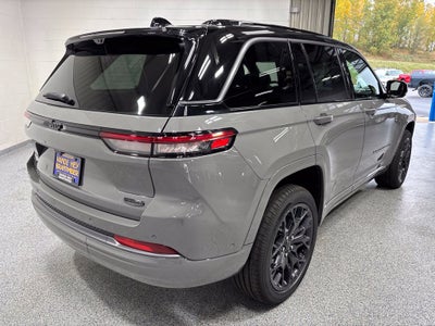 2027 Jeep Grand Cherokee GRAND CHEROKEE SUMMIT 4X4