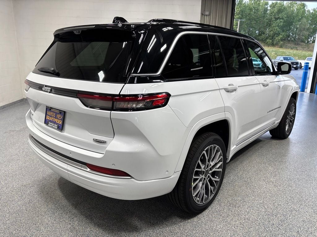 2027 Jeep Grand Cherokee GRAND CHEROKEE SUMMIT 4X4