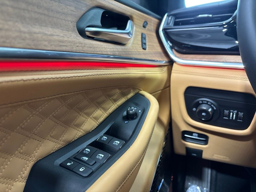 2027 Jeep Grand Cherokee Summit