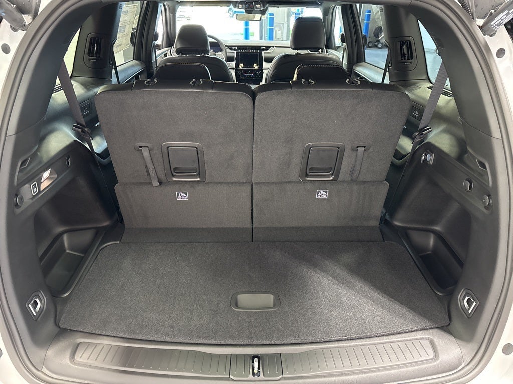 2025 Jeep Grand Cherokee L GRAND CHEROKEE L ALTITUDE X 4X4