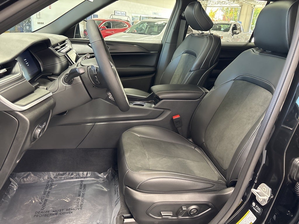 2025 Jeep Grand Cherokee L GRAND CHEROKEE L ALTITUDE X 4X4