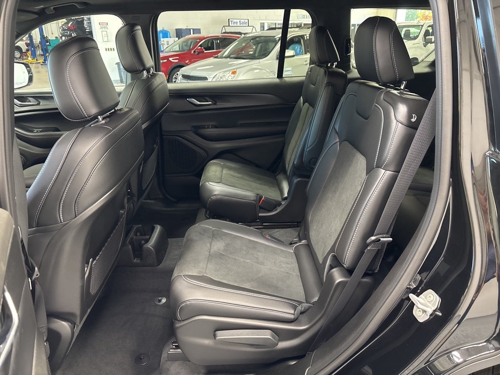 2025 Jeep Grand Cherokee L GRAND CHEROKEE L ALTITUDE X 4X4