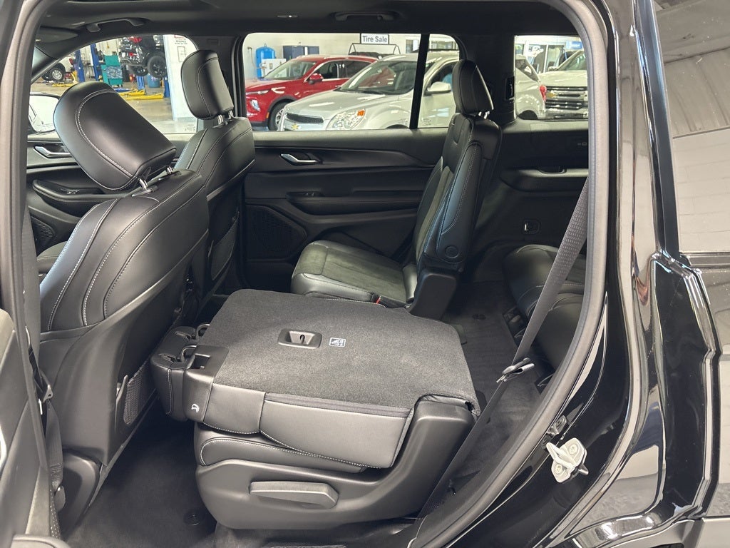 2025 Jeep Grand Cherokee L GRAND CHEROKEE L ALTITUDE X 4X4