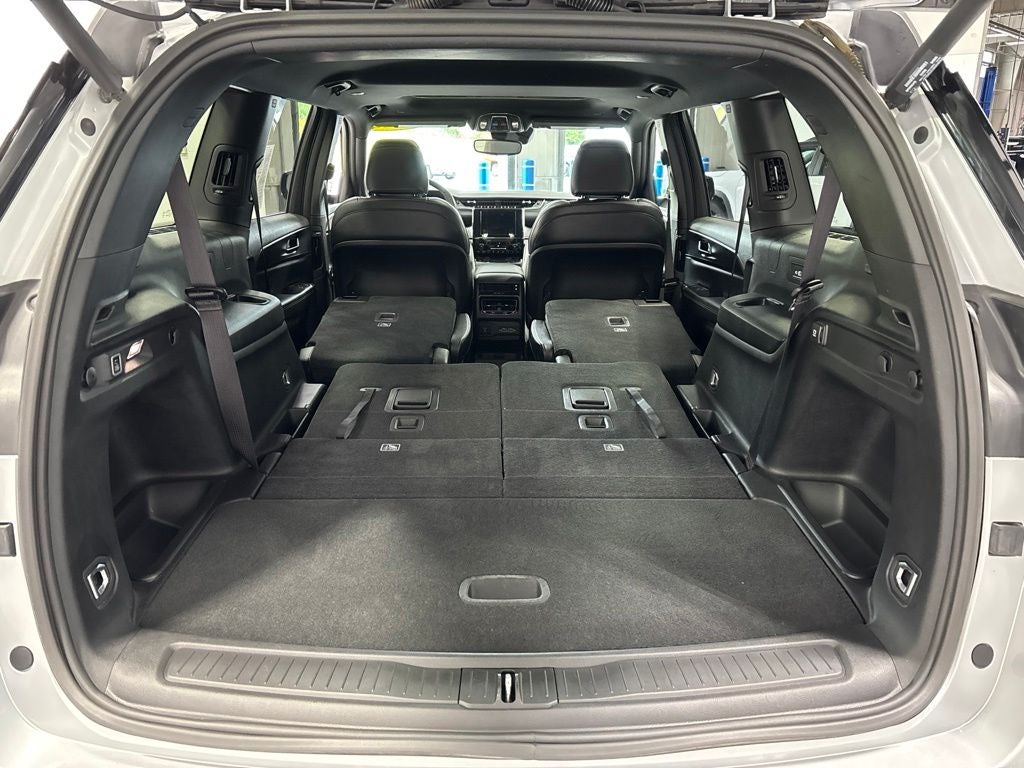 2023 Jeep Grand Cherokee L Altitude 4x4