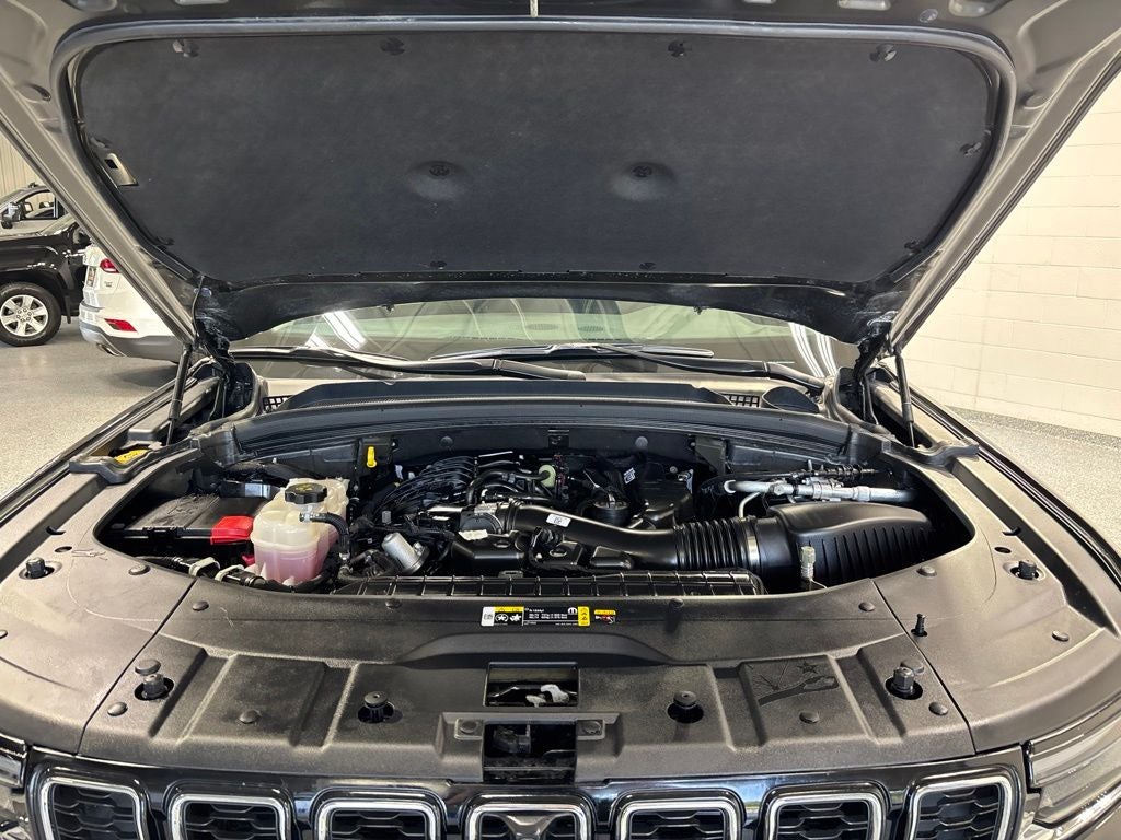 2023 Jeep Grand Cherokee L Limited 4x4