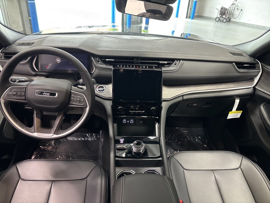 2025 Jeep Grand Cherokee L GRAND CHEROKEE L LIMITED 4X4