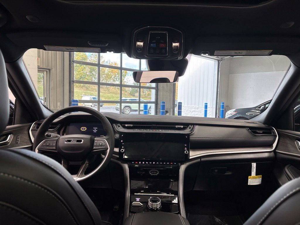 2027 Jeep Grand Cherokee L GRAND CHEROKEE L LIMITED 4X4