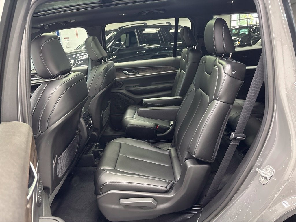 2027 Jeep Grand Cherokee L GRAND CHEROKEE L LIMITED 4X4
