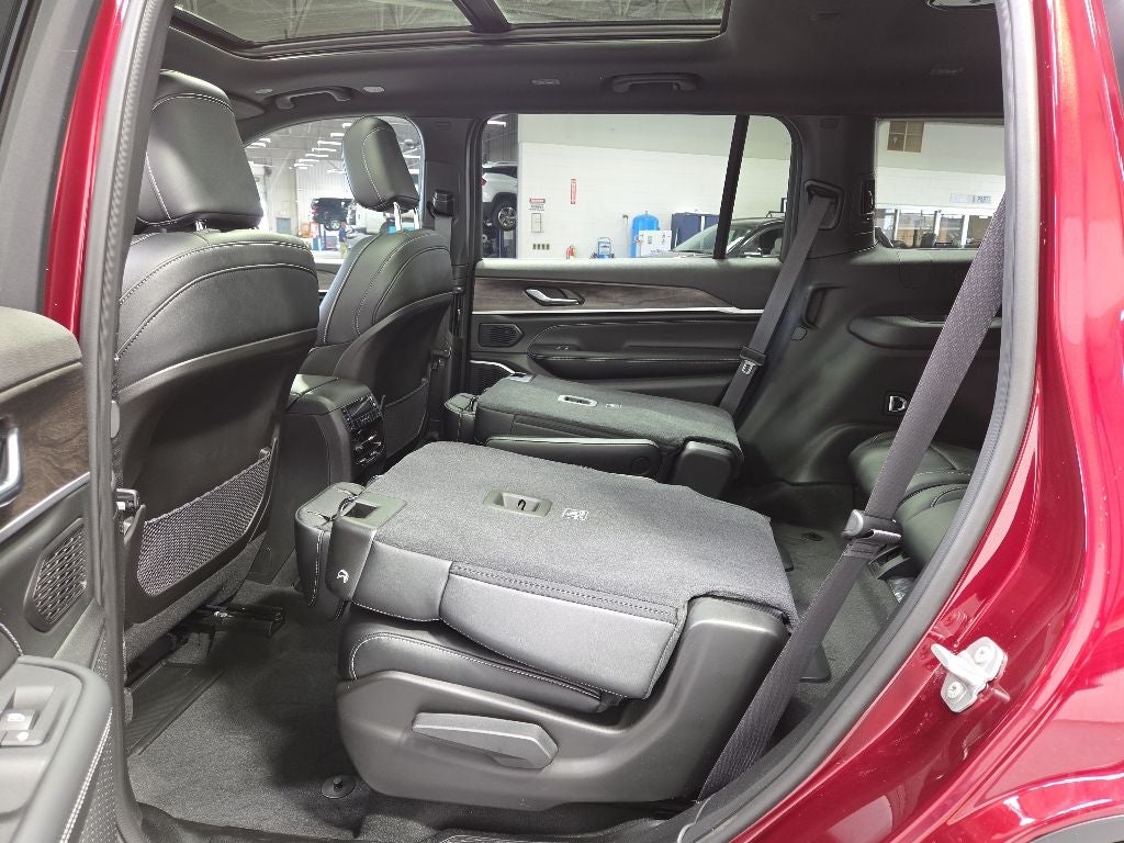 2026 Jeep Grand Cherokee L GRAND CHEROKEE L LIMITED RESERVE 4X4