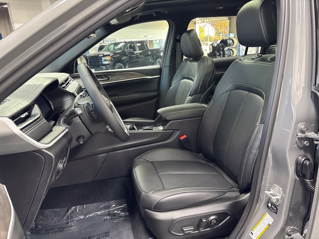 2027 Jeep Grand Cherokee L GRAND CHEROKEE L LIMITED RESERVE 4X4