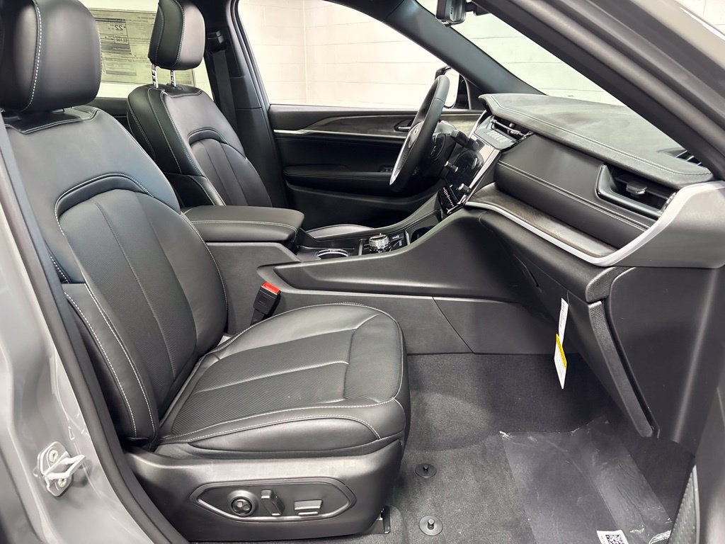 2027 Jeep Grand Cherokee L GRAND CHEROKEE L LIMITED RESERVE 4X4