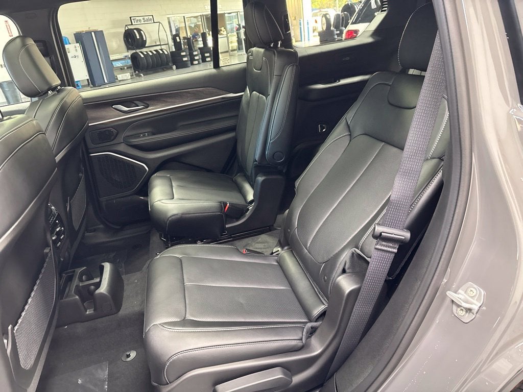 2027 Jeep Grand Cherokee L GRAND CHEROKEE L LIMITED RESERVE 4X4