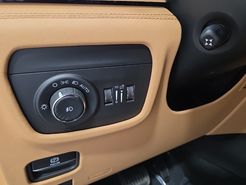 2026 Jeep Grand Cherokee L GRAND CHEROKEE L SUMMIT 4X4