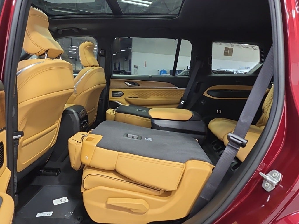 2026 Jeep Grand Cherokee L GRAND CHEROKEE L SUMMIT 4X4