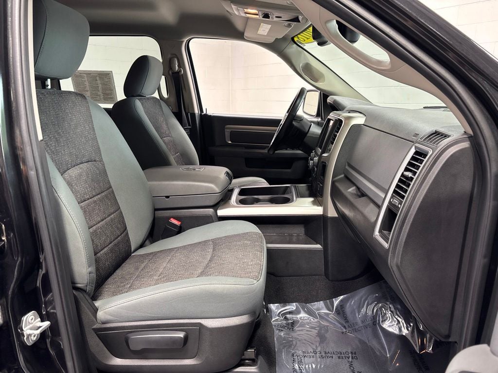 2018 RAM 1500 Big Horn Crew Cab 4x4 5'7' Box