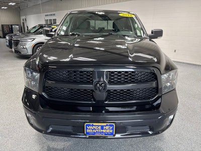 2018 RAM 1500 Big Horn Crew Cab 4x4 5'7' Box